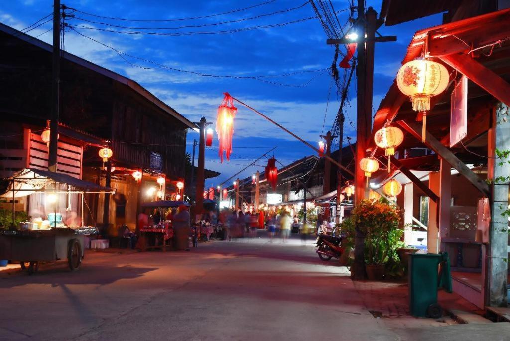 Thai Hotel Krabi town Exteriör bild