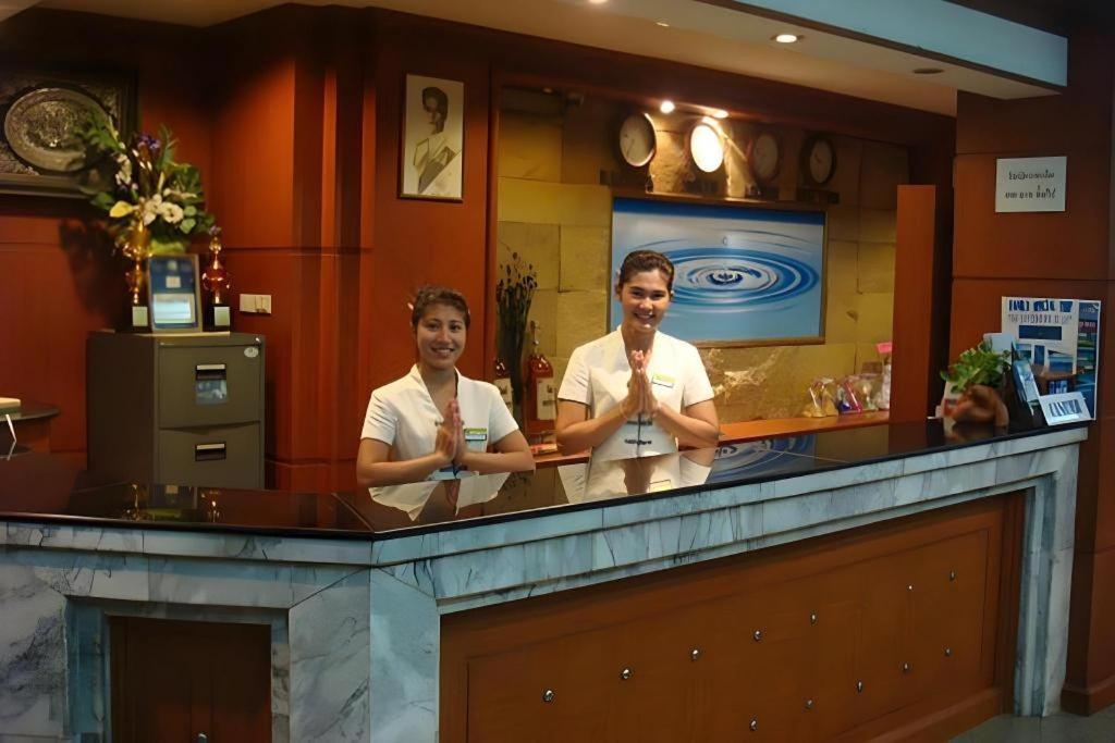 Thai Hotel Krabi town Exteriör bild