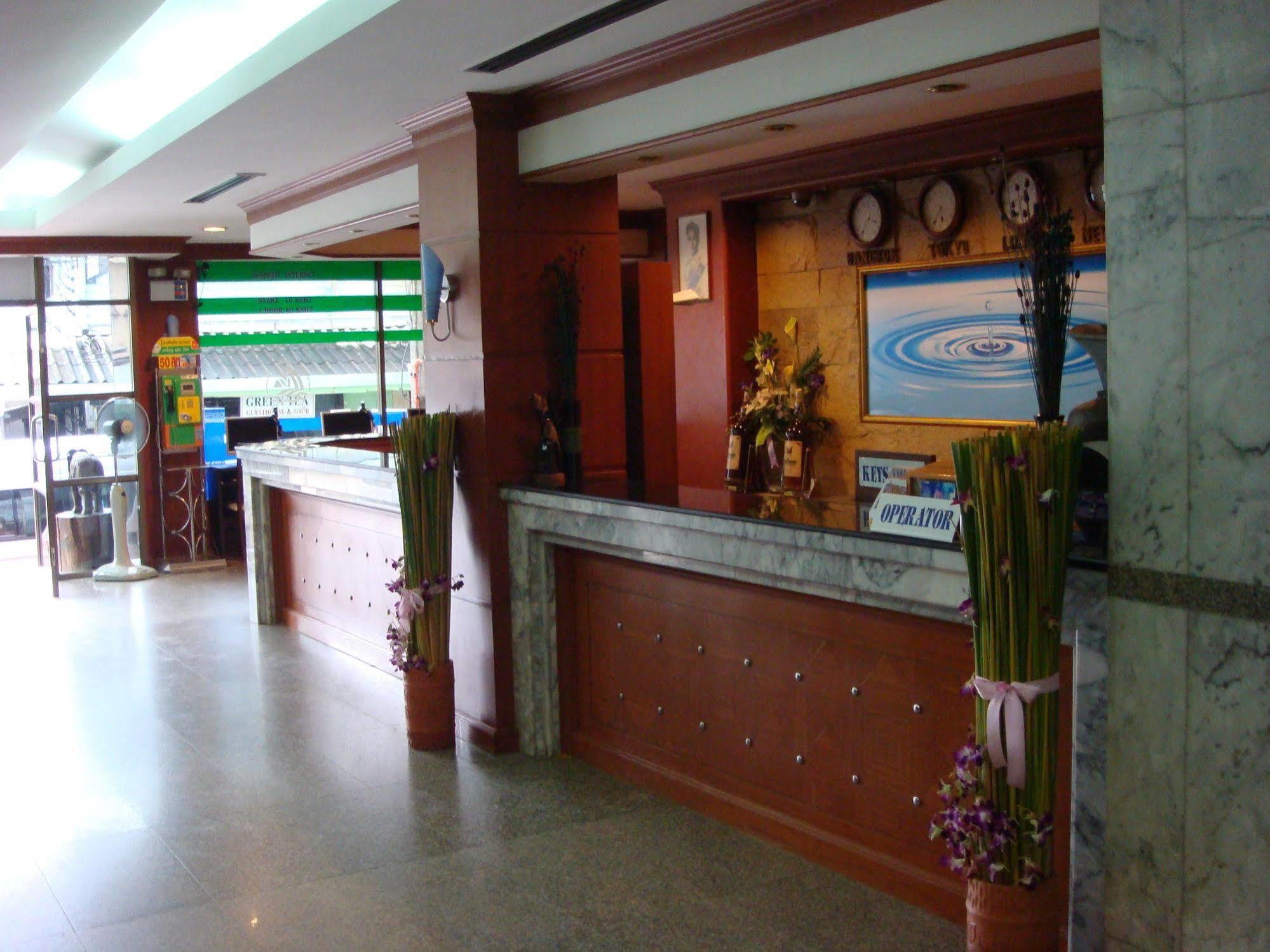 Thai Hotel Krabi town Exteriör bild