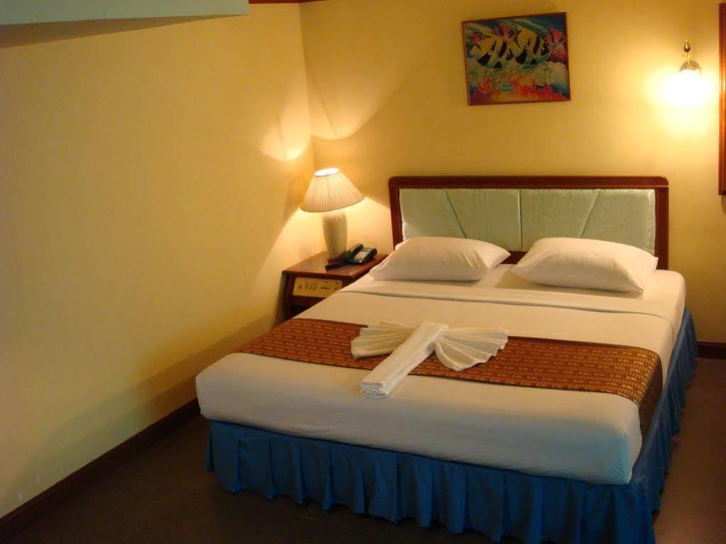 Thai Hotel Krabi town Exteriör bild